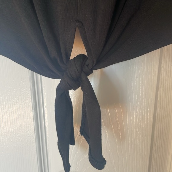 J.Jill quality black scoop neck top with 3/4 sleeves and front tie detail. - Picture 3 of 4